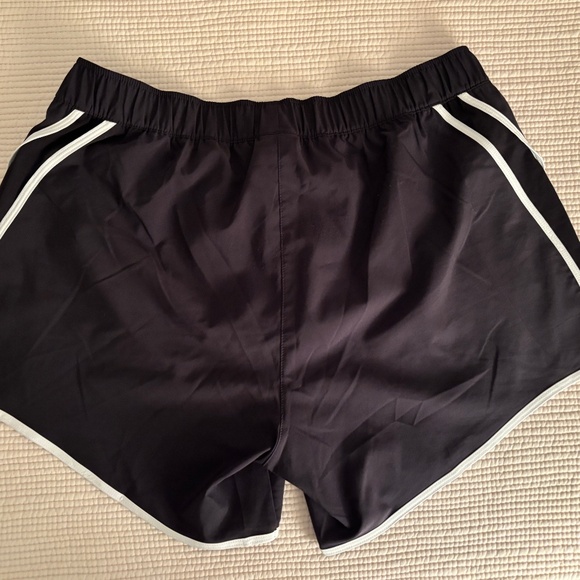 Reebok Running Shorts - Picture 2 of 5
